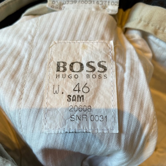 Great quality HUGO BOSS Women’s Beige / Tan shorts - Picture 7 of 7